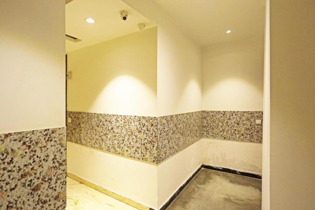 Hotel Urban Luxury Yeni Delhi Dış mekan fotoğraf