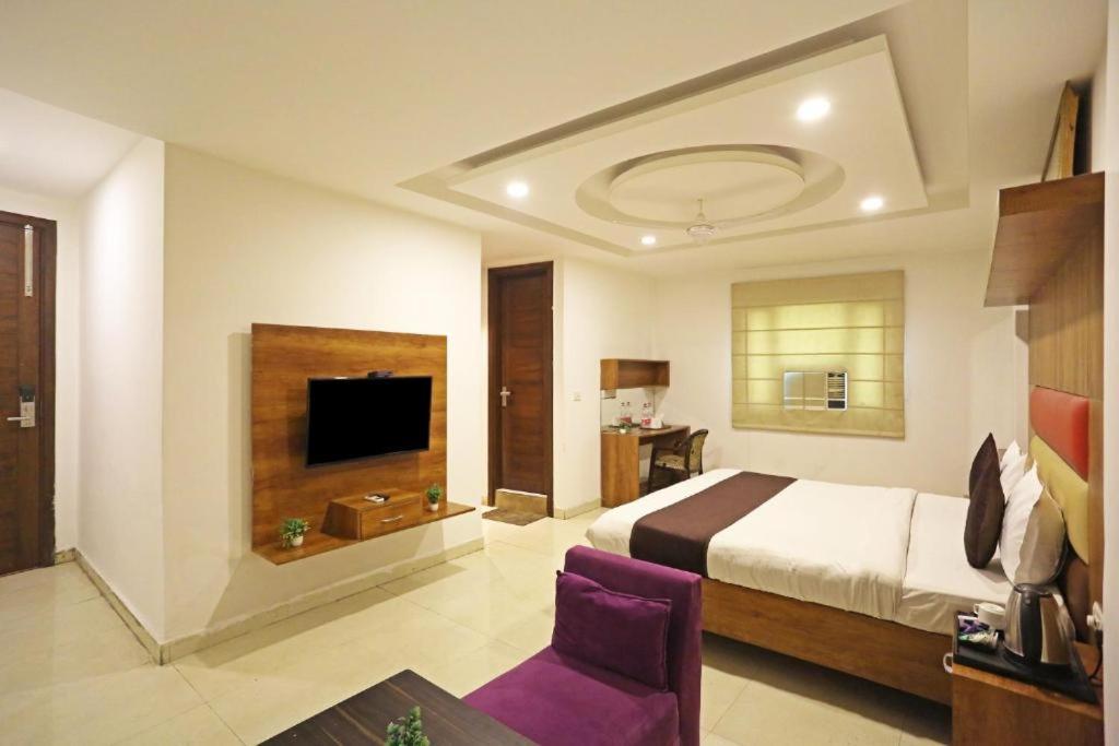 Hotel Urban Luxury Yeni Delhi Dış mekan fotoğraf