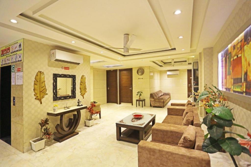 Hotel Urban Luxury Yeni Delhi Dış mekan fotoğraf