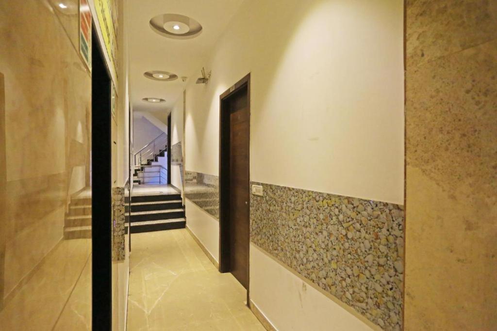 Hotel Urban Luxury Yeni Delhi Dış mekan fotoğraf